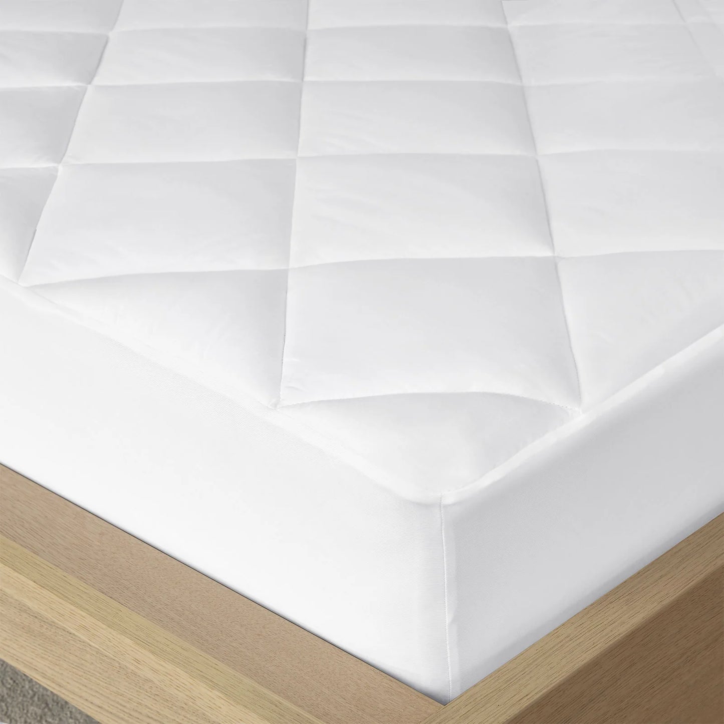 Waterproof mattress protector